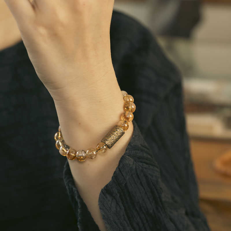 Gilded Gleam Loop